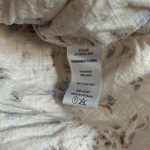 ASTR Flutter Sleeve Faux Wrap Top, Medium NWOT - Picture 7 of 8